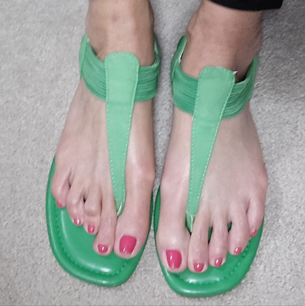 Rouge Helium Bright Green Sandals